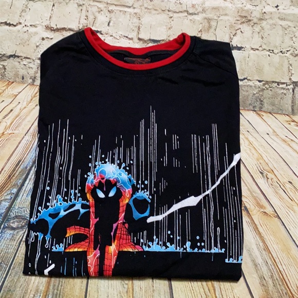 Spider-Man Marvel t-shirt large black and red theme park - Picture 3 of 10